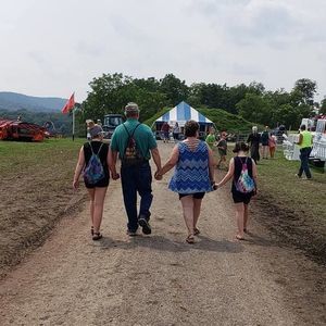 Meet your Posher, Debbie